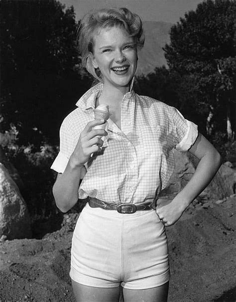 Anne Francis was a legendary American actress. She gained the world glory for the films: Forbidden Planet, Honey Wrest, More Dead Than Alive. She was the winner of the Golden Globe Award and was nominated for Emmy Award. The actress died in 2011. Nude Roles in Movies: Forbidden Planet (1956)